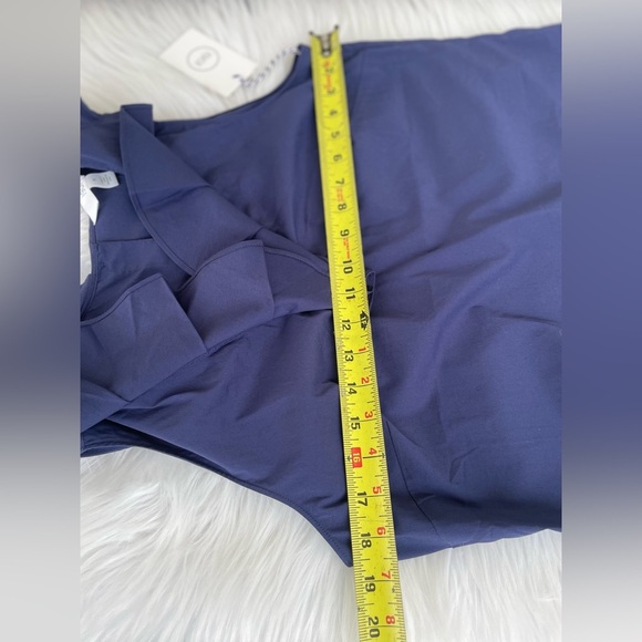 NWT  - 1901 - Nordstrom's - Women's Ruffled Blouse - Navy -  Size Medium - Picture 10 of 10